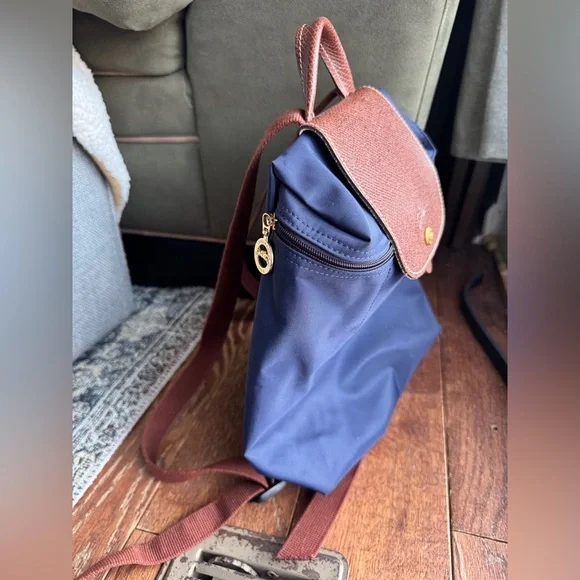 Longchamp Le Pliage Medium Backpack - Picture 2 of 6